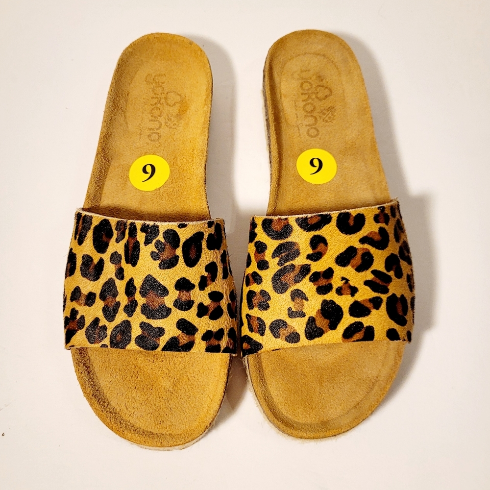 NWOB Yokono Animal Print Leather Wedge Sandals